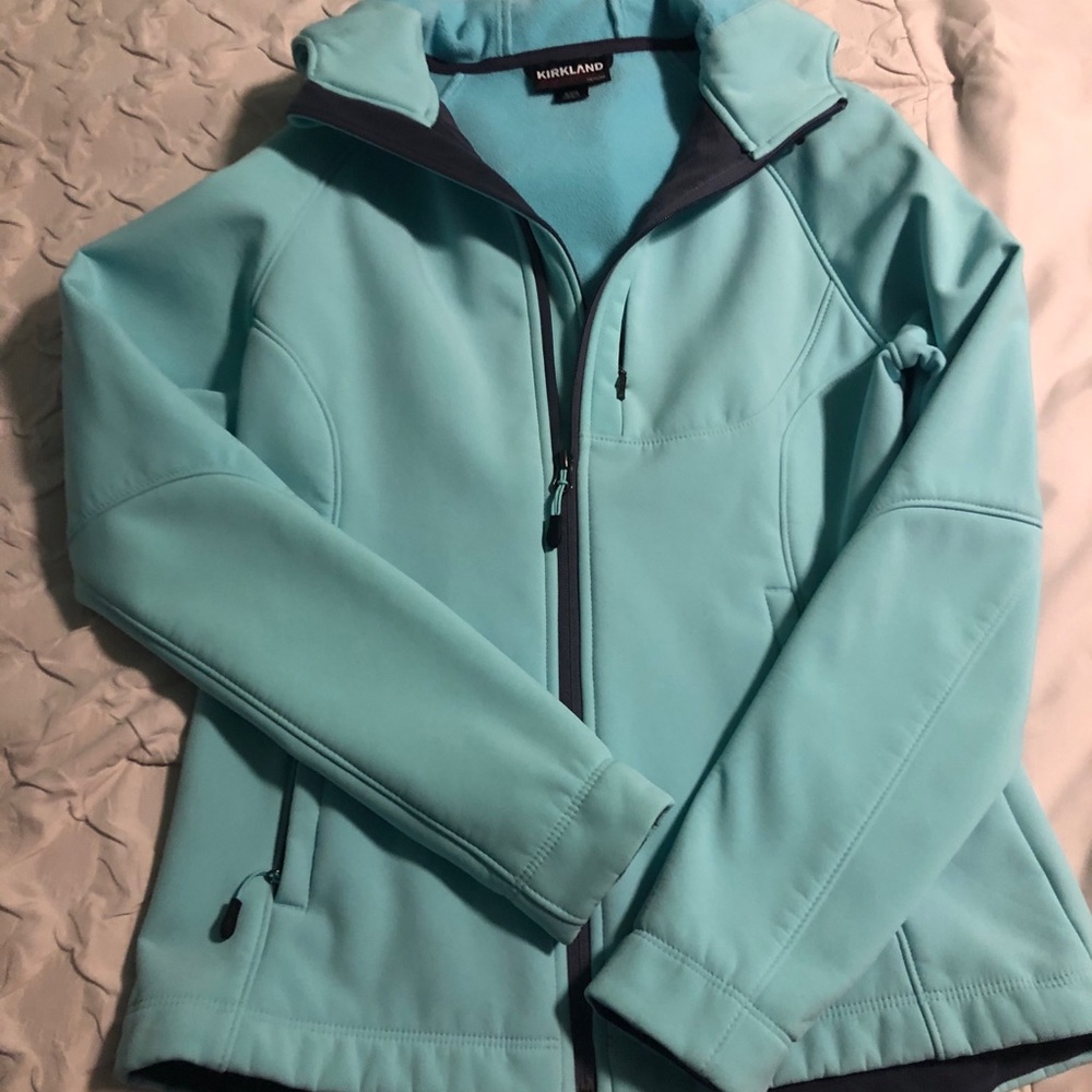 Kirkland brand mint winter coat never worn
